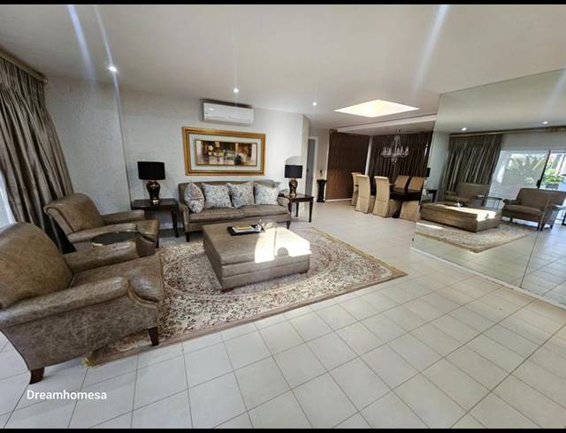 5 BEDROOM HOUSE FOR SALE IN SANDOWN
